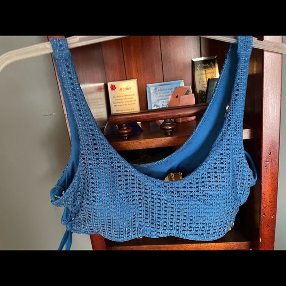 Bathing suite I will sell both tops and bottoms together.. - Picture 4 of 7